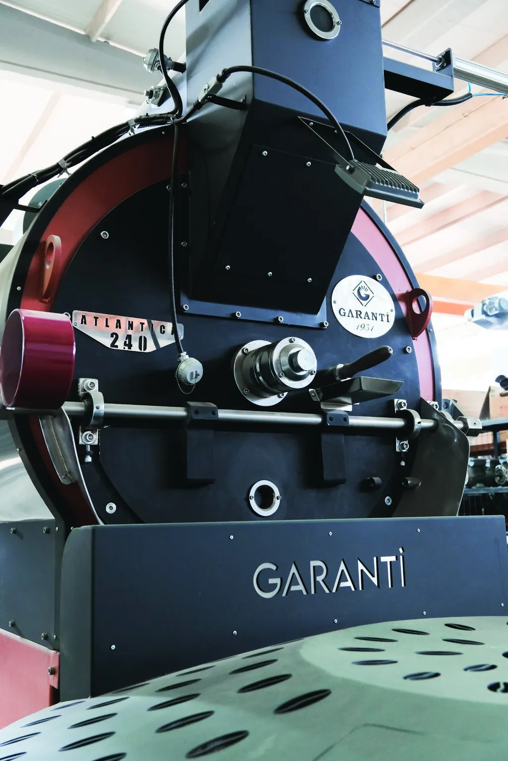 Front of the ATLANTICA 240 drum with the model plate